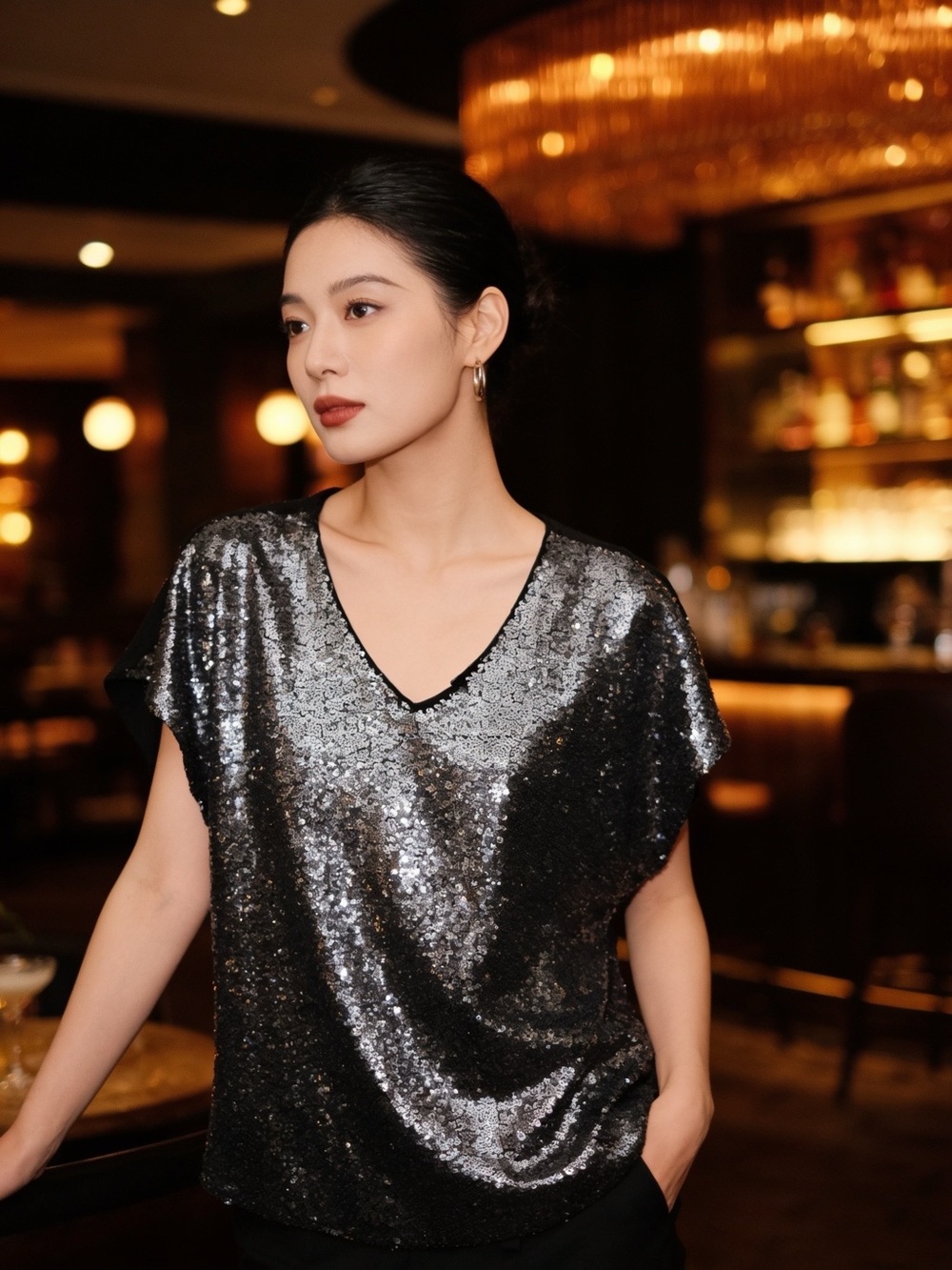 She + Sky Black Sequin V-Neck Top S ( runs large)